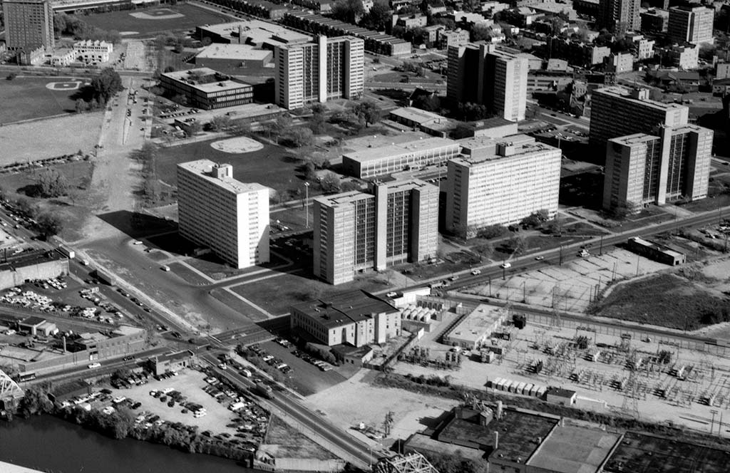 Cabrini_Green_Housing_Project|Cabrini |