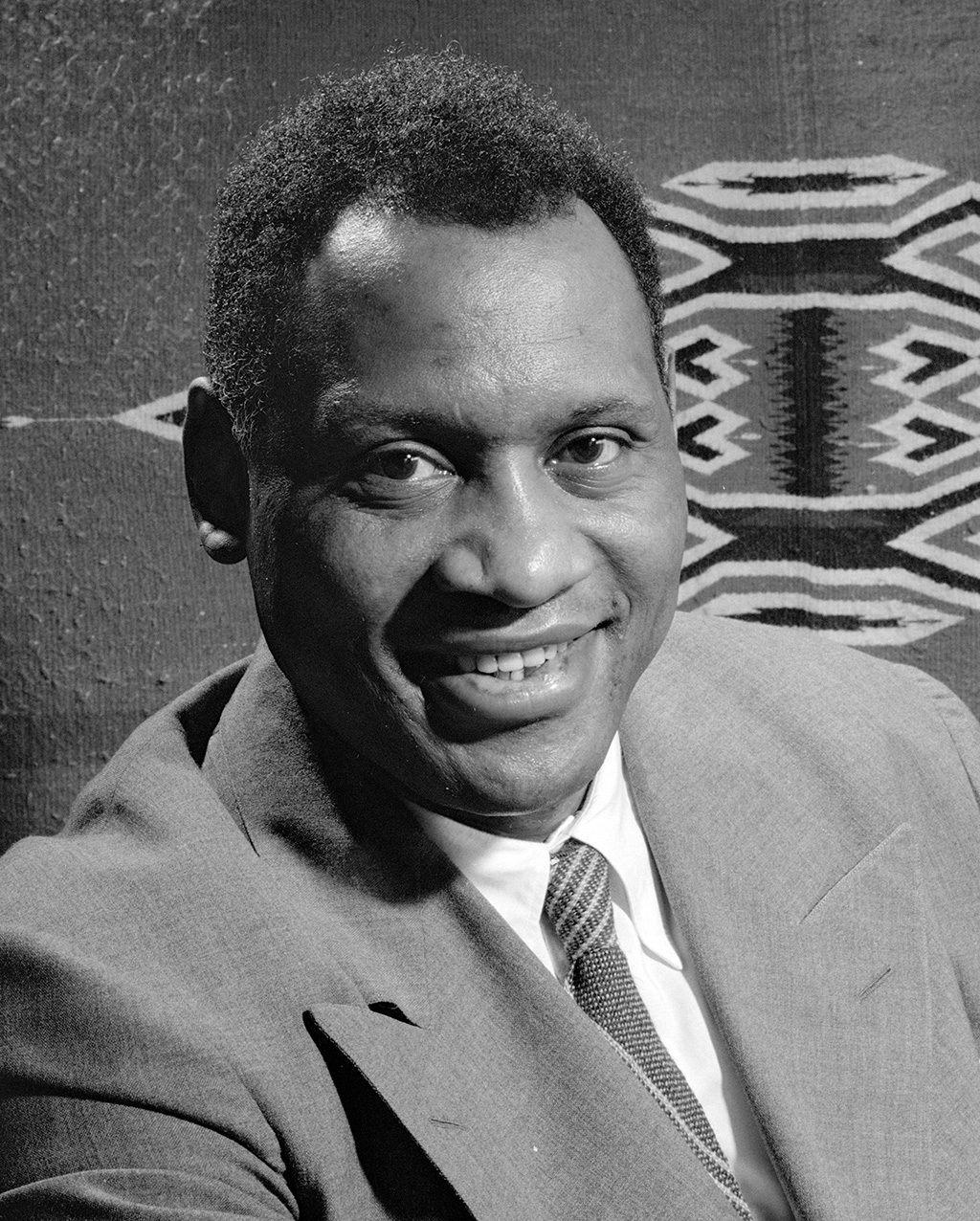 Paul_Robeson_1942|at_the_Peach_Arch__1952__www_workingtv_com_ |