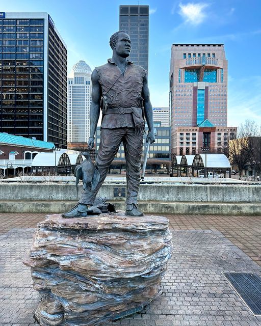 Statue of York in Louisville, Kentucky (public domain)