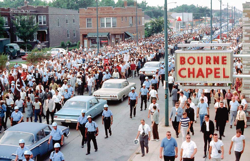 Chicago_Freedom_Movement_march_South_Kedzie_Avenue_August_5_1966|Protest_March_in_Marquette_Park_Neighborhood_of_Chicago |