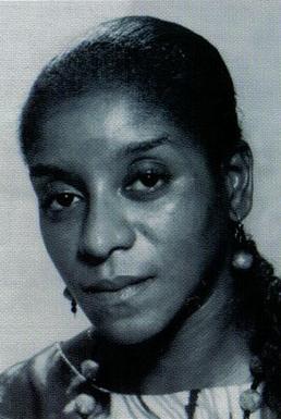 https://en.wikipedia.org/wiki/File:Sylvia_del_Villard.jpg