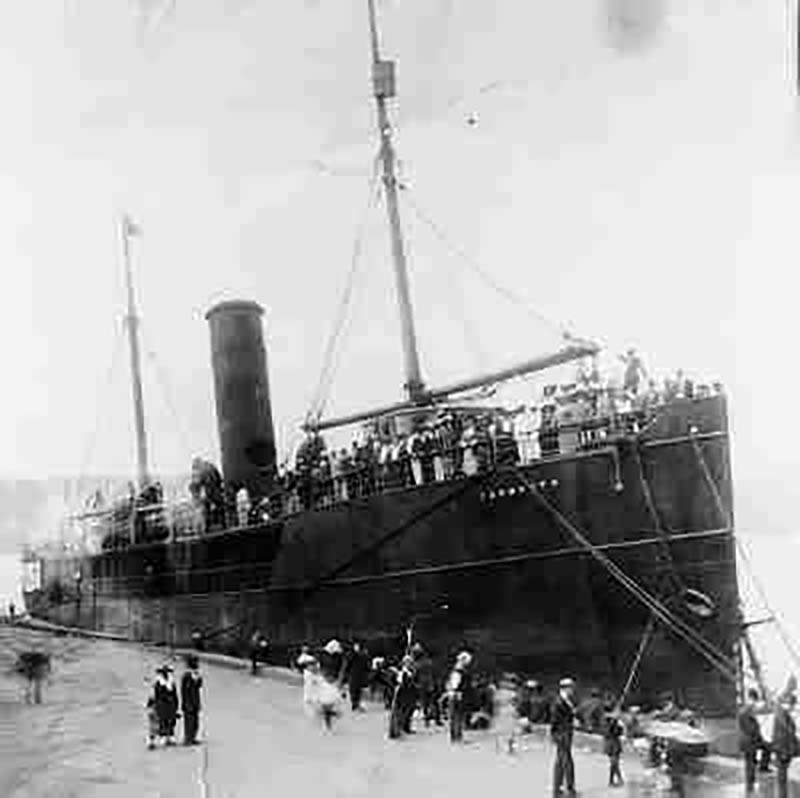 The_SS_Yarmouth_Black_Star_Line_1919.jpg