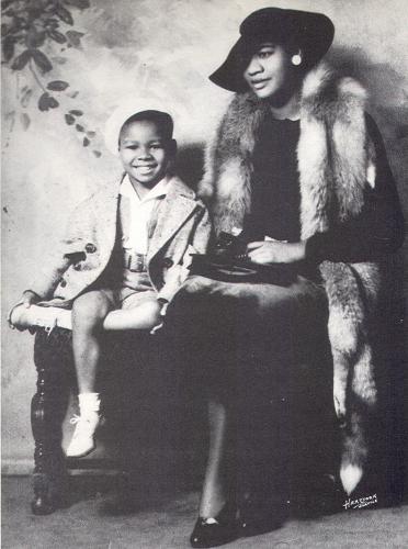 Evelyn Bundy with son, Charles Taylor, ca. 1935